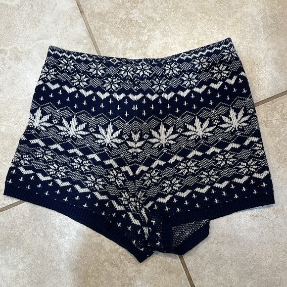 NEW! BDG Urban Outfitters Fairisle Sweater Knit Short L Weed - Picture 3 of 7